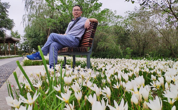 张起 1.jpg 张起 1.jpg