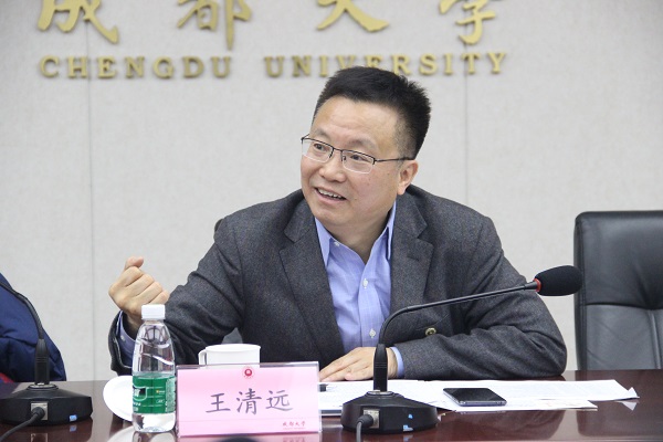 王校  (1) 已裁剪.jpg