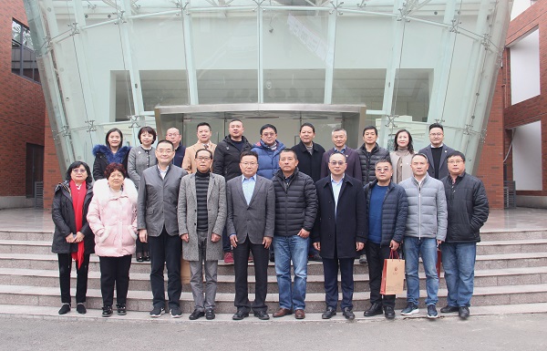 合影 已裁剪.jpg 合影 已裁剪.jpg
